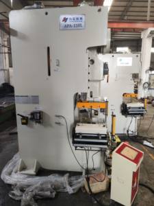 آلة تغذية لفة سيرفو أوتوماتيكية تعمل بالهواء المضغوط والميكانيكية NC <span class=keywords><strong>Feeder</strong></span> Coil - Product Image 3