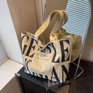Sac fourre-tout en toile grande capacité, sac à bandoulière pour femme avec lettres, sac de shopping artistique pour étudiant - Product Image 1