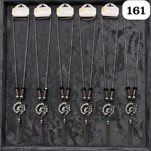 Collier long PingBling inspiré de l'Inde du Sud, en alliage de zinc noir géométrique avec pendentif en zircon, design à pompon, traditionnel pour femme - Product Image 2