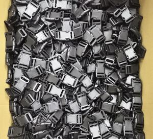 Hebillas de Liberación Lateral Rápida Curvas de Plástico Negro de 25 mm (<span class=keywords><strong>1</strong></span> Pulgada) con Marco para Logotipo Personalizado para Collares de Perro - Product Image 6