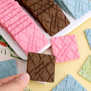 Biscuits carrés en gros <span class=keywords><strong>pour</strong></span> usage commercial, ingrédients <span class=keywords><strong>pour</strong></span> coupes de <span class=keywords><strong>yaourt</strong></span>, coupes de lait chaud, cupcakes, desserts, décorations de gâteaux et biscuits - Product Image 1