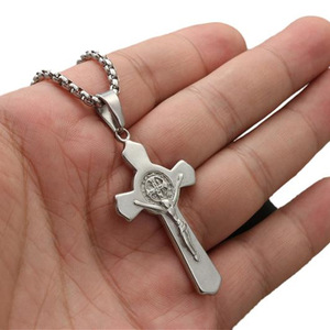Yunnique – pendentif croix en acier inoxydable pour hommes, collier religieux avec perles carrées, bijoux à la mode, GF2074 - Product Image 2