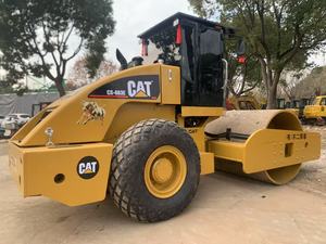 Rouleau compresseur d'occasion CAT CS-683E, modèle 2023, équipement de construction, 0-2000 heures, 18800 kg, pour le compactage routier - Product Image 6