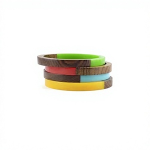 Bracelet de luxe géométrique en résine et bois, fantaisie, turquoise, fait main, bleu, bohème, unique, unisexe, bijou statement pour femme, idéal pour les fêtes - Product Image 2