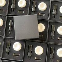 Diffuseur de parfum pour voiture, pendentif suspendu, en métal moderne, fait main, rechargeable, longue durée, vente en gros