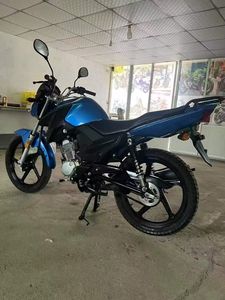 Yamaha <span class=keywords><strong>Tenshin</strong></span> 125 Moto à essence d'occasion à deux roues Moto de rue Finition d'origine Garantie de qualité - Product Image 4