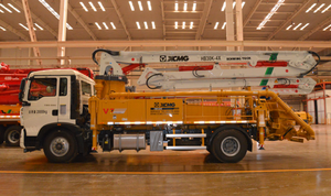 Pompe à béton à flèche montée sur camion XCM-G HB30K 30m avec moteur diesel - Product Image 4