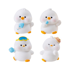 Figuras de patitos de playa de verano, decoración de ensueño, accesorios para el escritorio y el coche, de Weij Landscape. - Product Image 5