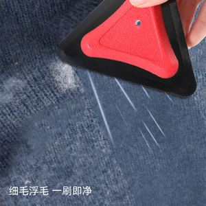 Brosse dégivreuse pour vitres de voiture, grattoir triangulaire en silicone pour poils d'animaux, raclette à eau pour pare-brise - Product Image 6