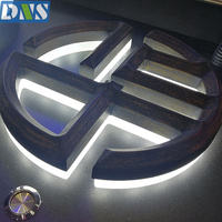 Enseigne en acrylique rétroéclairée 3D avec logo en métal doré ou argenté pour panneau publicitaire d'entreprise