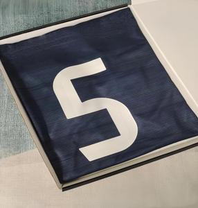 قمصان كرة قدم مخصصة بالجملة على الطراز التايلاندي القديم، قمصان كرة قدم قابلة للتخصيص مقاسات من S إلى 4XL، بدلات رياضية للرجال، قمصان للعب في المنزل والخارج - Product Image 1