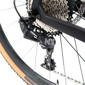 <span class=keywords><strong>Bicicleta</strong></span> de <span class=keywords><strong>Gravel</strong></span> V1 de Fibra de Carbono de Alta <span class=keywords><strong>Calidad</strong></span> al Mejor <span class=keywords><strong>Precio</strong></span>, con Palanca de Cambios Sram, Frenos de Disco Hidráulicos, Cuadro de Alto Módulo y Ruedas 700c - Product Image 2