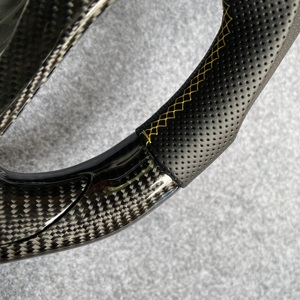 Volant en fibre de carbone réduisant la fatigue de conduite pour <span class=keywords><strong>Corvette</strong></span> C7 2014 <span class=keywords><strong>2015</strong></span> 2016 2017 2018 2019 - Product Image 4