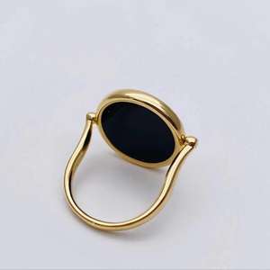 18K Gold Mermaid of the Sea Series Weißer doppelseitiger Ring aus Perlmutt, handgefertigter Vintage-Designer im Palaststil - Product Image 2