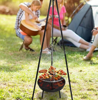 Barbecue suspendu sur trépied robuste avec foyer en fer antiadhésif - Station de cuisson extérieure à hauteur réglable pour le camping