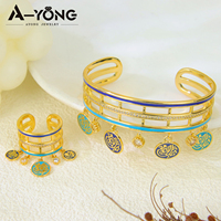 AYONG Offre Spéciale 2025 Bijoux Vintage Arabe Musulman 18k Plaqué Or Bijoux Ouvert Bracelet et Bague Ensembles pour Dames