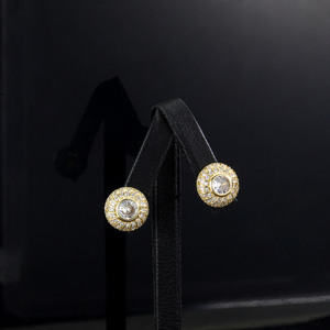 Pendientes de tuerca de circonita chapados en oro de cobre para mujer, joyería de moda al por mayor, de lujo, con circonitas cúbicas en forma de corazón, triángulo, redondo y estrella. - Product Image 6