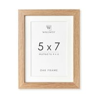Cadre photo en bois de chêne clair 5x7 avec passe-partout blanc biseauté pour la maison, le bureau et la présentation murale