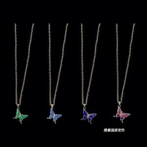 Collier Papillon Thermochromique Changeant de Couleur pour Femme, Style Ins, Pendentif Cœur Tendance - Product Image 2