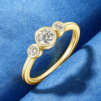 Bague à trois pierres, mode minimaliste élégante, scintillante, en argent sterling S925, sertie de pierres, 5 mm et 3 mm, bande simple, bague en moissanite