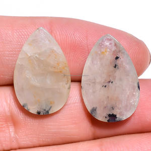 พลอยซิลลิมาไนต์ธรรมชาติเกรดพรีเมียมคุณภาพสูง รูปทรงลูกแพร์ เรียบเนียน แบบคาโบชอง น้ำหนัก 19.45 กะรัต สำหรับทำจี้ DIY - Product Image 2