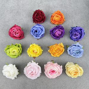 Vente en gros d'usine, têtes de roses enneigées, fleurs artificielles de haute qualité pour la décoration de la pièce, QYYN-3, fleurs en soie au toucher réel - Product Image 1