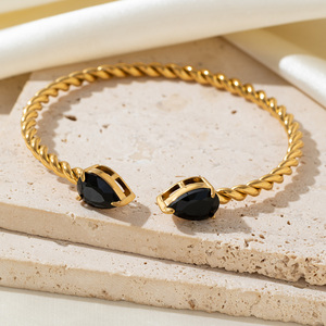 Heart <span class=keywords><strong>Duo</strong></span> : Bracelet en acier inoxydable 316L avec pierre précieuse étincelante de zircon noir, bracelet pour femmes et filles - Product Image 3