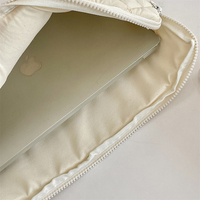 Nouveauté Sac pour ordinateur personnalisé antichoc en coton doux matelassé 11/13/15 pouces Sac pour ordinateur portable matelassé en polyester
