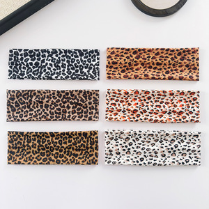 Sexy <b>leopard</b> print wide elastic <b>headband</b>, suitable for sports, fitness, yoga, makeup, retro style hair accessories - Product Image 4