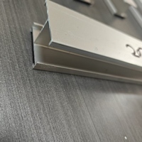 Rail d'installation de panneaux solaires anodisés pour toiture, rail d'installation photovoltaïque en aluminium - Série 207 - Support de montage solaire