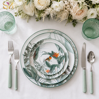 Service de table en céramique à motif aquarelle de perroquet tropical avec bordure dorée pour mariage, fête et décoration de table à domicile