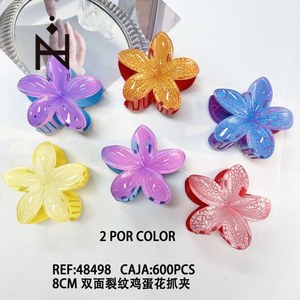 Fermaglio per capelli a forma di fiore di frangipani craquelé bifacciale da 8 cm - Product Image 1