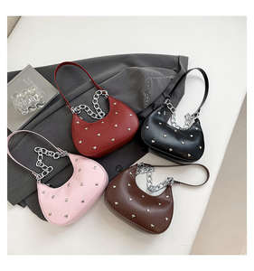 Nouveau sac à bandoulière pour femme de style coréen, tendance, avec fermeture éclair et décoration de rivets, luxe léger - Product Image 5