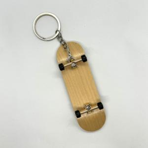 Personnalisée Vente en gros <span class=keywords><strong>Mini</strong></span> conception UV impression alliage camions touche Skateboard <span class=keywords><strong>Mini</strong></span> Finger <span class=keywords><strong>Skate</strong></span> Board <span class=keywords><strong>avec</strong></span> porte-clés - Product Image 1