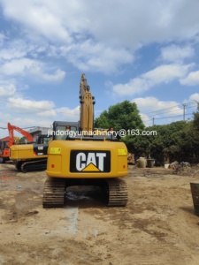 Excavatrice d'occasion Caterpillar CAT315D, modèle d'occasion, hydraulique, de taille moyenne, sur chenilles, avec benne arrière, excavatrice d'occasion - Product Image 3