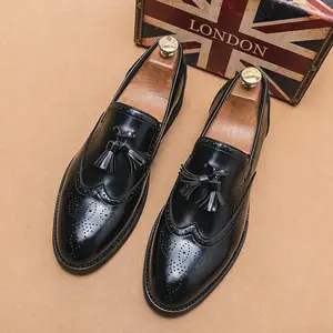 Klasik İtalyan tasarım deri erkek ayakkabısı ofis iş düğün elbisesi ayakkabı Lace up toka askı Oxford ayakkabı erkekler için