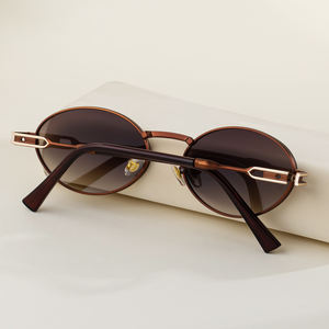 <span class=keywords><strong>Gafas</strong></span> <span class=keywords><strong>de</strong></span> <span class=keywords><strong>Sol</strong></span> <span class=keywords><strong>de</strong></span> moda <span class=keywords><strong>de</strong></span> diseñador para mujer al por mayor con protección UV400 logotipo personalizado marco <span class=keywords><strong>de</strong></span> metal ovalado verde <span class=keywords><strong>gafas</strong></span> <span class=keywords><strong>de</strong></span> <span class=keywords><strong>sol</strong></span> <span class=keywords><strong>de</strong></span> moda - Product Image 4