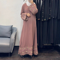 Robe Abaya Traditionnelle Brodée pour Femmes, Robe Longue Islamique Modeste avec Broderie Faite à la Main # Abaya, Kaftan, Tunique, Robe, Modeste