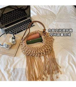 Bolso <span class=keywords><strong>de</strong></span> hombro <span class=keywords><strong>de</strong></span> cuerda <span class=keywords><strong>de</strong></span> algodón con flecos <span class=keywords><strong>de</strong></span> macramé hecho a mano <span class=keywords><strong>de</strong></span> estilo bohemio, bandolera <span class=keywords><strong>de</strong></span> malla <span class=keywords><strong>de</strong></span> <span class=keywords><strong>ganchillo</strong></span> personalizada con borla larga - Product Image 5