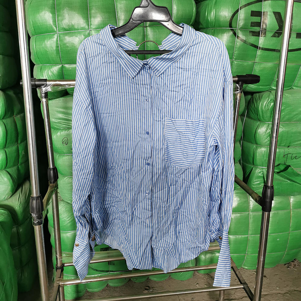 Vêtements d'occasion Beautiful Second Clothing T-shirt pas cher