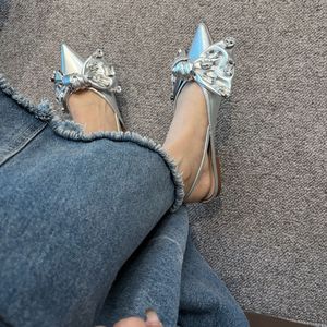 Nouvelles sandales plates pour femmes avec nœud papillon et cristaux, en tissu jean, sandales sans talon pour femmes et jeunes filles, chaussures plates, fabrication OEM - Product Image 5