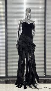 Nuovo Abito <span class=keywords><strong>da</strong></span> <span class=keywords><strong>Sera</strong></span> Elegante Stile Celebrità Senza Spalline con Scollo a V e Schiena Scoperta, con Volant e Motivo Floreale, Maxi in Pizzo Naturale XS - Product Image 4