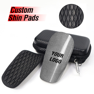 <span class=keywords><strong>Parastinchi</strong></span> da <span class=keywords><strong>Calcio</strong></span> Mini in Fibra di Carbonio con Logo Personalizzato, Protezione Completa, Chiusura Pull-On, Confezione <span class=keywords><strong>per</strong></span> Uso Sportivo - Product Image 1