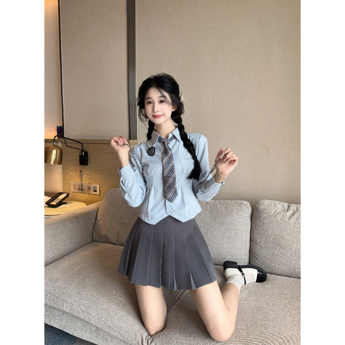 Blue shirt with tie