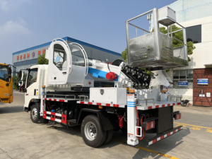 Camion de dépannage HOWO avec grue, camion de remorquage à plateau avec grue à flèche hydraulique, nouveaux véhicules de récupération à plateau avec grue - Product Image 2