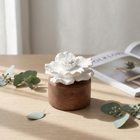 Diffuseur de parfum artisanal en porcelaine et céramique, avec fleurs parfumées, base en bois, pour aromathérapie à domicile et huiles essentielles