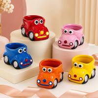 Pot de fleurs en céramique en forme de voiture de dessin animé mignon et contemporain, support pour plantes succulentes, décoration vintage pour bureau et maison, cadeau