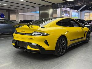 Xiao Mi SU7 Ultra, SUV de 4 Puertas y 5 Plazas, Vehículo Eléctrico Puro con Autonomía Máxima de 500 km, Batería de Litio, Asientos de Cuero, Tracción Delantera - Product Image 3