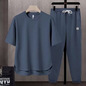 Conjunto de Dos Piezas de Verano para Hombre, Camiseta de Manga Corta y Pantalones Formales, Estilo Deportivo, Color Sólido, Venta al Por Mayor - Product Image 4