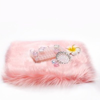 ZHI JIA Tapis carré professionnel en fausse fourrure pelucheuse style INS avec fond en tulle pour la photographie d'ongles, le vernis à ongles et les accessoires de diffusion en direct